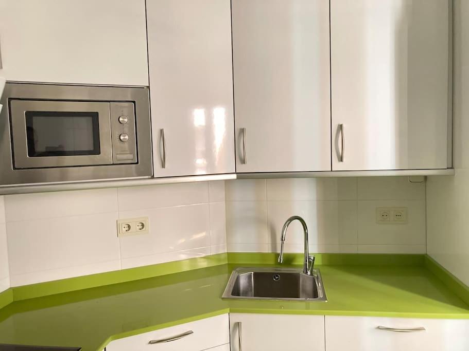 Centrico Apartamento De 2 Habitaciones By Bebalmy Oviedo Eksteriør billede